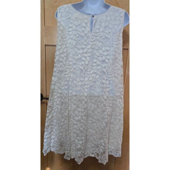 White Lace Sleeveless Shift Dress By Max Studio - Floral Pattern fairycore whims - Picture 4 of 8